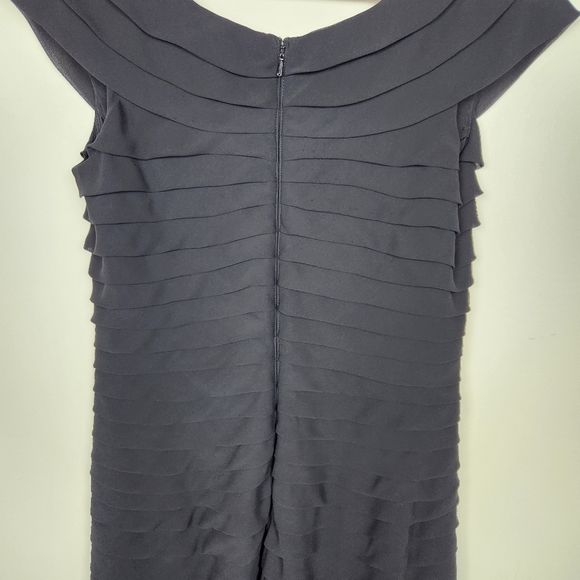 Adrianna Papell Black Ruffled Short Sleeve Zip Back Sheath Cocktail Dress Sz 10 - Picture 6 of 11